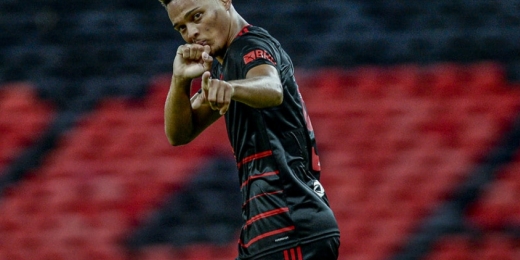 Joia cara! Flamengo acerta a venda de Rodrigo Muniz para clube inglês