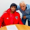 Joia do sub-17 assina primeiro contrato profissional com o São Paulo
