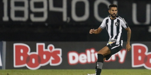 Jonathan se despede do Botafogo em carta: 'O lugar do Fogão é brigando pelas primeiras posições da Série A'