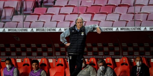 Jorge Jesus garante permanência no Benfica por mais uma temporada