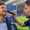 Jorginho e repórter da TNT cumprem aposta após título do Chelsea e ficam de ‘cara limpa’; veja o resultado