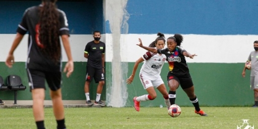 Ju Pacheco, do Vasco, comemora volta de lesão e projeta clássico contra o Fluminense pelo Carioca Feminino