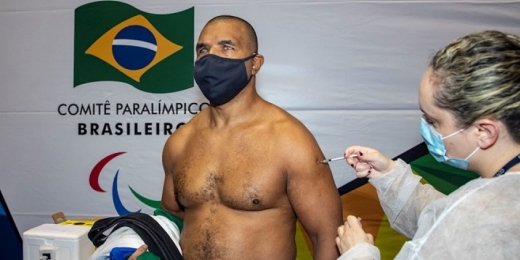 Judoca que venceu Covid é o 1º atleta brasileiro vacinado para Tóquio