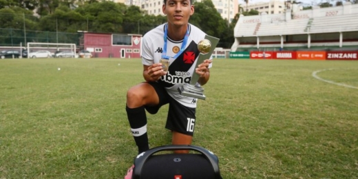 Kauã Lucas destaca união do elenco do Vasco em título do Carioca Sub-17