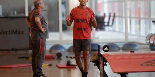 Lázaro revela apelido dado por David Luiz, e elogia zagueiro do Flamengo: 'Só tenho a agradecer pelo suporte'
