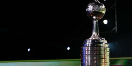 Libertadores e Copa Sul-Americana permitirão cinco substituições