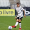 Líder de assistências do Corinthians no ano, Fagner recebe elogios do técnico: ‘Tem qualidade para jogar’
