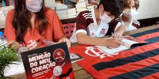 Livro infantil sobre taça do Flamengo na Libertadores terá venda em evento revertida para inclusão social