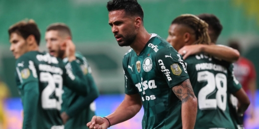 Luan comenta atuação do Palmeiras na Libertadores e expectativa para o Dérbi: ‘Jogos que gostamos de jogar’