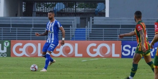 Lucão comemora vitória e gol pelo CSA: 'Muito feliz'
