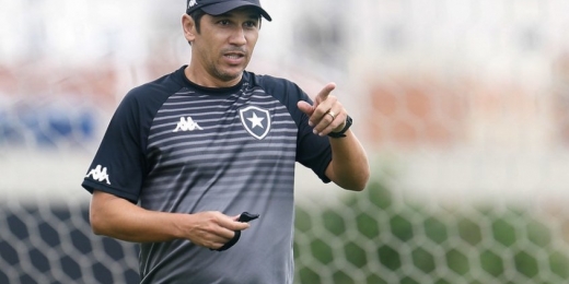 Lúcio Flávio aceita convite e será o técnico do Botafogo B