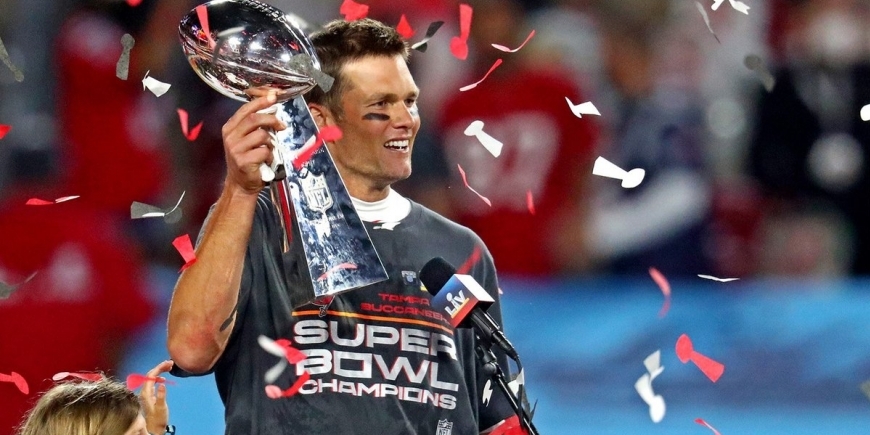 Madden 22 Capa Características Super Bowl Favoritas Mahomes, Brady 1-2
