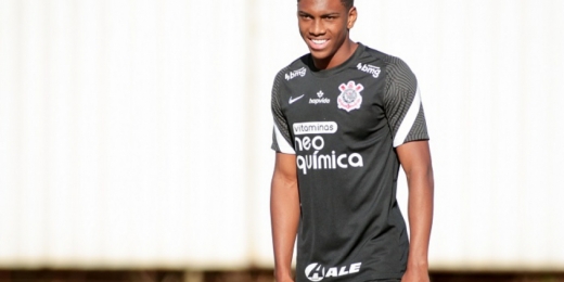Mais jovem no atual elenco do Corinthians, Felipe Augusto fala de chance no profissional: 'É um Sonho'