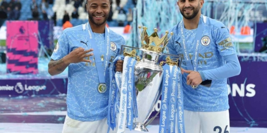Manchester City pode vender Sterling e Mahrez, diz jornal inglês