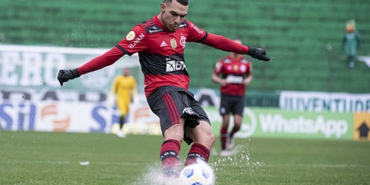 Marcelo D2 critica gramado após derrota do Flamengo, e Juventude brinca: 'Da Neblina não reclama'
