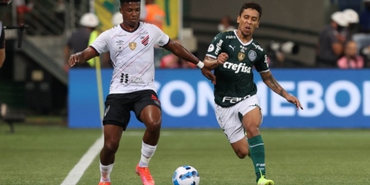 Marcos Rocha ganha quinto título internacional na carreira e se destaca na Recopa pelo Palmeiras