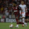 Marinho lembra do pai após estreia pelo Flamengo no Maracanã: ‘Esse lugar sempre será o meu preferido’