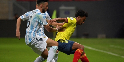 Martínez brilha, Argentina bate Colômbia nos pênaltis e enfrenta o Brasil na final da Copa América