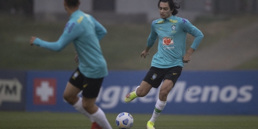 Matheus Nascimento, do Botafogo, faz dois gols em dois jogos e sai com saldo positivo pela Seleção sub-17