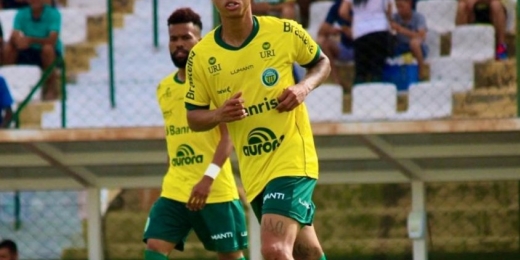 Matheus Santos exalta campanha do Ypiranga e projeta segundo jogo na decisão do Gauchão