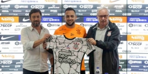 Maycon sai no BID e se coloca à disposição do Corinthians apra estreia na Libertadores