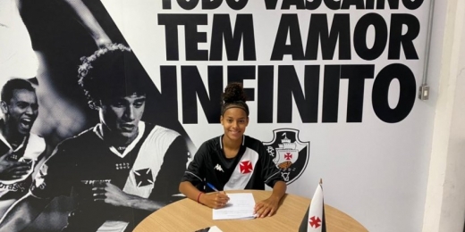 Meninas da Colina: Vasco assina contrato de formação com trio de atletas do futebol feminino