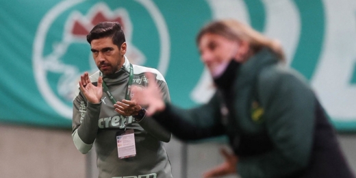 Mesmo derrotado, Abel Ferreira elogia competitividade do Palmeiras diante do Defensa y Justicia