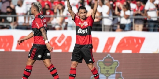 Michael vive o auge no Flamengo e esquenta disputa por vaga no time titular na final da Libertadores