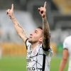 Mosquito volta a marcar pelo Corinthians, se emociona e dedica gol ao pai: ‘Significa muito para mim’