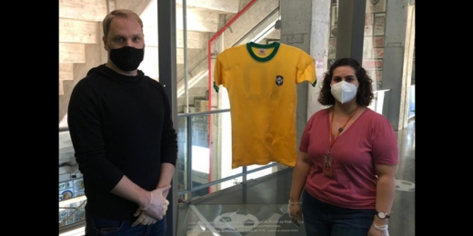 Museu do Futebol dá 'folga' a camisa de Pelé e expõe manto usado por Dida nos Jogos Olímpicos
