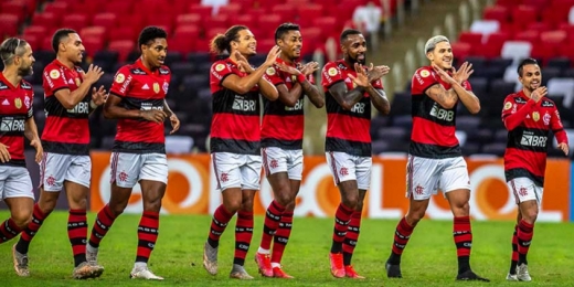 Na despedida de Gerson, Flamengo vence suado contra o Fortaleza em noite letal de Bruno Henrique