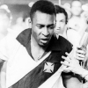 Na história: Vasco oferece título de sócio honorário a Pelé