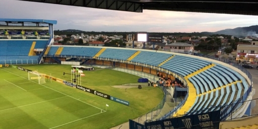 Na Ressacada, Avaí e Brusque empatam pelo jogo de ida das quartas de final do Catarinense
