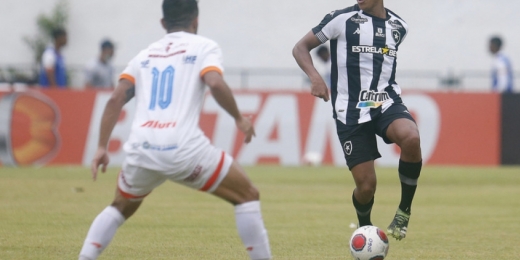 Nas redes sociais, Reydson e Kawan comemoram estreias no profissional do Botafogo: 'Data inesquecível'