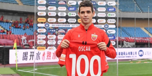 No centésimo jogo pelo Campeonato Chinês, Oscar marca duas vezes em vitória do Shanghai Port