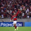 No Maracanã cheio, Flamengo vence o Ceará e adia título do Atlético-MG