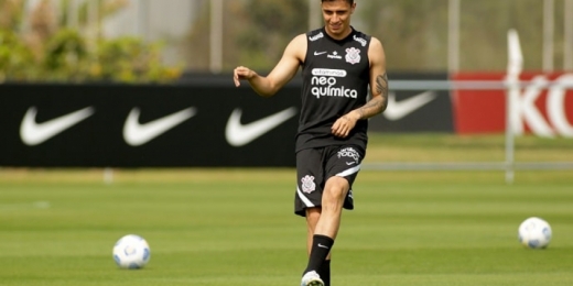No retorno após Covid-19, Mantuan marca golaço em treino do Corinthians: '100% à disposição'