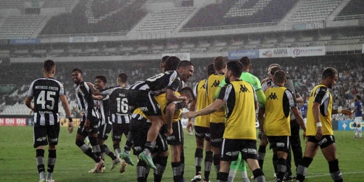 No sufoco! Botafogo vence Confiança em jogo truncado e se aproxima do acesso na Série B