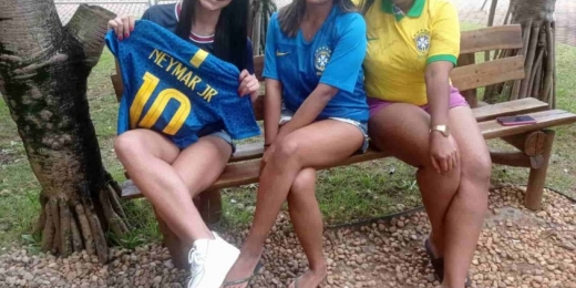 Nos últimos dia de Seleção em SP, fãs se hospedam em hotel apenas para ver Neymar