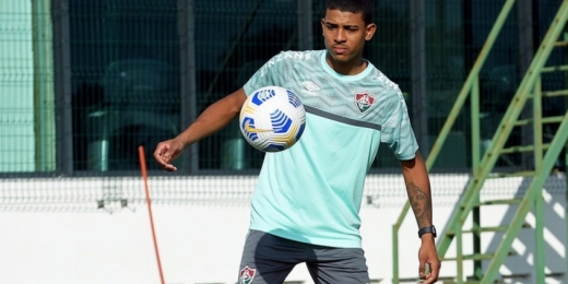 Novidade Tricolor: Recuperado da Covid-19, John Kennedy treina com a equipe Sub-23 do Fluminense