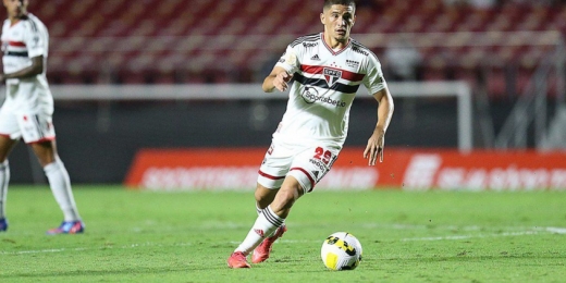 Pablo Maia estreia com vitória no Brasileirão e comemora goleada do São Paulo