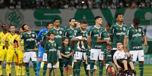 Palmeiras busca encerrar recorde de 13 anos sem campeão invicto e igualar recorde de rival