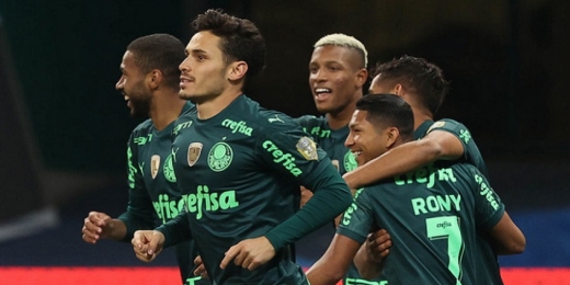 Palmeiras marca com 15 segundos, vence o Grêmio no Allianz Parque e assume a liderança do Brasileirão