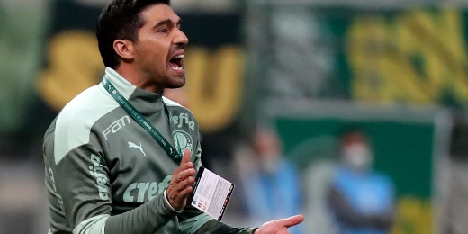 Palmeiras promete a Abel Ferreira acelerar contratação de camisa 9 após o Mundial