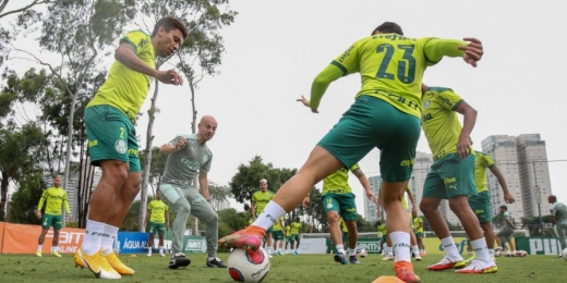 Palmeiras reforça trabalhos específicos em último treino do dia
