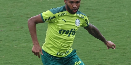 Palmeiras treina para jogo contra Água Santa; Wesley comemora oportunidade como titular