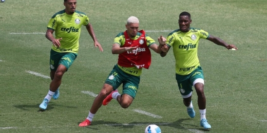 Palmeiras volta aos treinos para dérbi com retorno de Patrick de Paula e Gabriel Menino