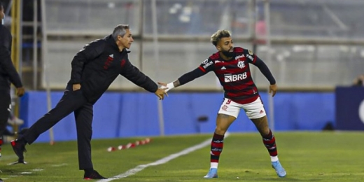 Paulo Sousa vê intensidade baixa do Flamengo, apesar da vitória no Chile, e explica substituições