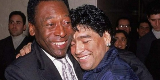 Pelé faz homenagem a Maradona em aniversário de morte do ex-atleta: 'Amigos para sempre'