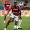Posição de Rodinei em jogada do gol do Grêmio irrita torcida do Flamengo